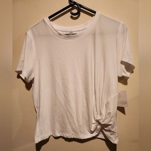 Beyond Yoga featherweight for a spin tee